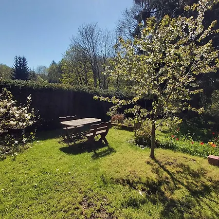 Quiet Garden Apartment Altenbrak